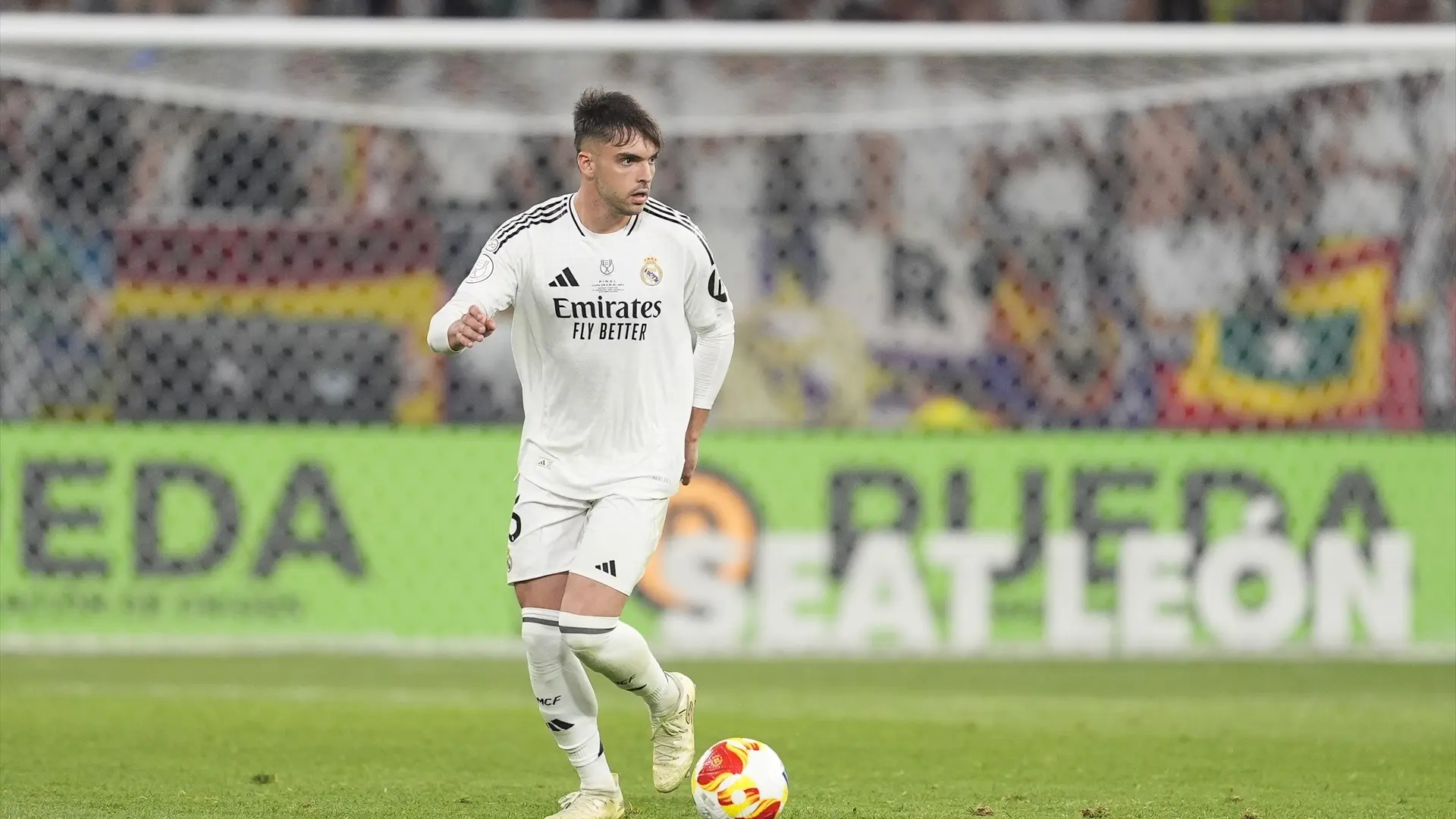 "Asencio, vete a la cárcel": los cánticos de varios aficionados del Barça durante el Clásico