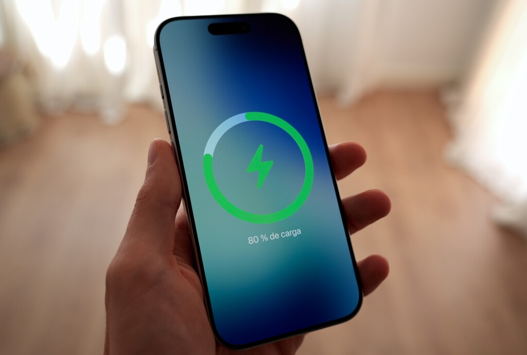 La batería de tu iPhone durará más con iOS 26. He encontrado en Ajustes una función que Apple no ha anunciado en la Keynote 