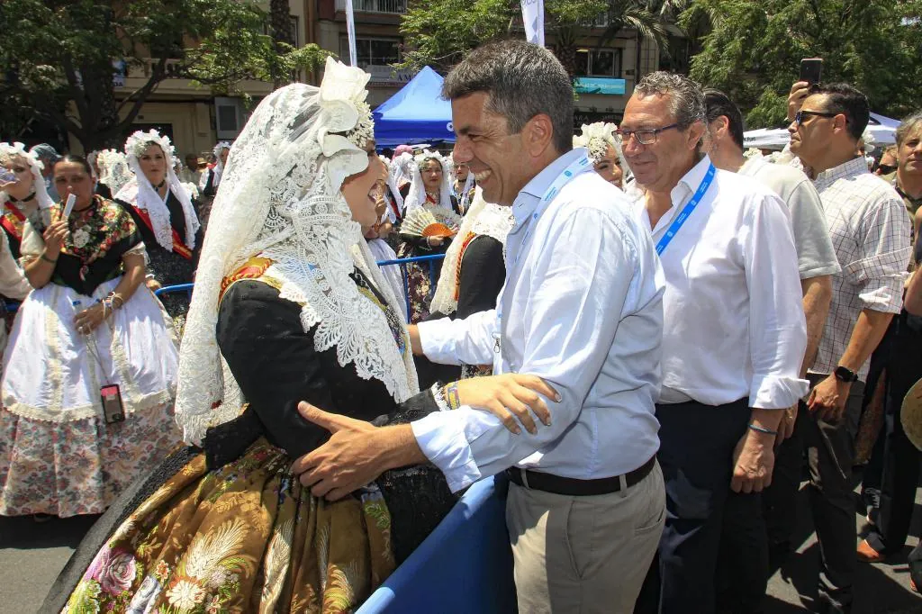 La crisis del PSOE atrapa a Morant y revive a Mazón en Valencia: «Por primera vez quita el foco del presidente»