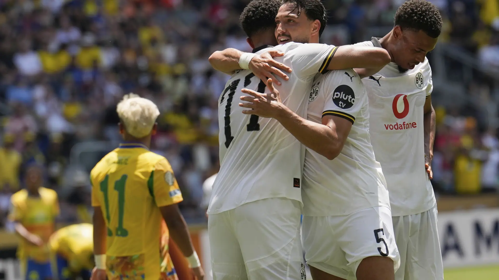 El Borussia Dortmund se recompone y vence en un partido loco al Mamelodi Sundowns en el Mundial de Clubes