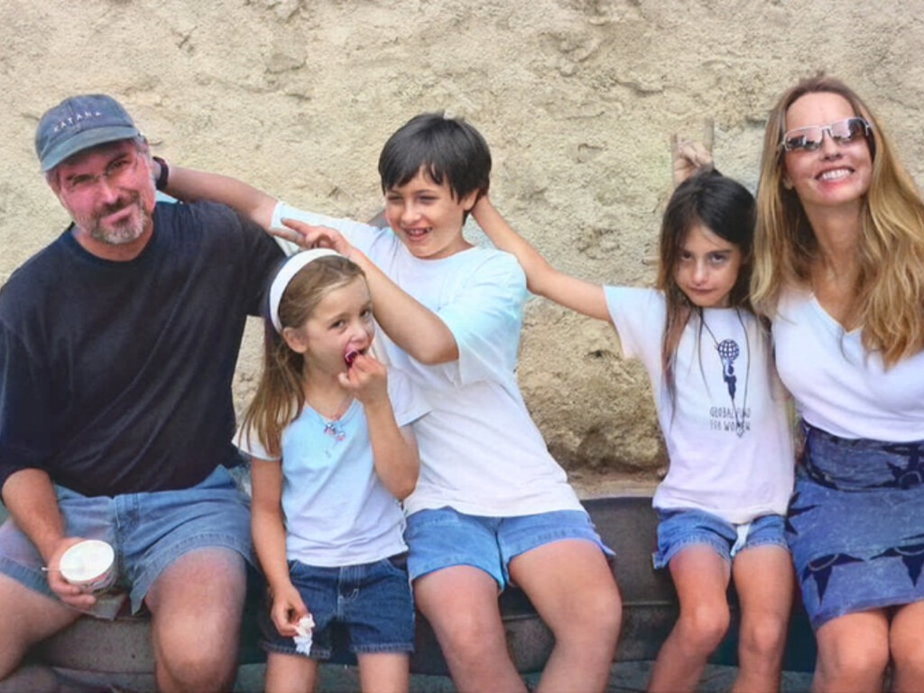 La hija de Steve Jobs se casa esta semana: una boda de seis millones de euros con Elton John al piano y Jonathan Ive como invitado