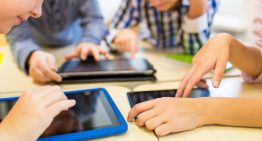 400 expertos han dictado sentencia al uso de dispositivos como el iPad en colegios de Madrid. Así queda la normativa a partir de septiembre