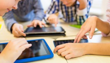 400 expertos han dictado sentencia al uso de dispositivos como el iPad en colegios de Madrid. Así queda la normativa a partir de septiembre