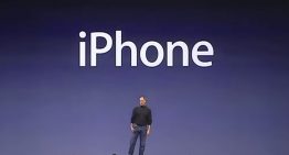 El gran secreto del primer iPhone: Steve Jobs lo lanzó sabiendo que era ilegal y forzó una negociación millonaria en la sombra
