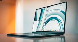 Yo no esperaría al Prime Day para comprar un MacBook Air. Ya se puede comprar más barato en otra tienda