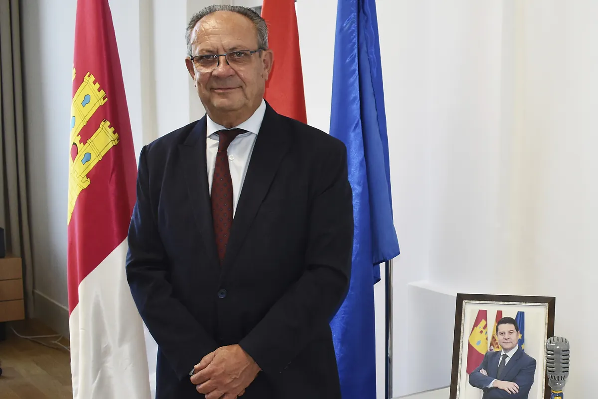 Juan Ruiz Molina, consejero de Hacienda de Castilla-La Mancha: «Montero sabe muy bien que esto no beneficia a Andalucía»