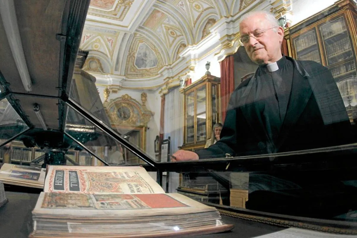 Muere el que fuera deán de la Catedral de Santiago cuando se produjo el robo del Códice Calixtino