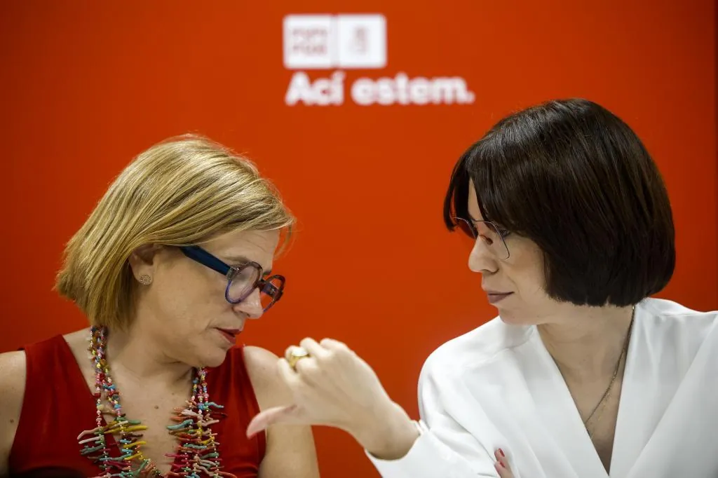 El PP pide ahora la dimisión de la delegada del Gobierno en Valencia, Pilar Bernabé,  por «mentir» en su currículum y el PSOE responde con Mazón