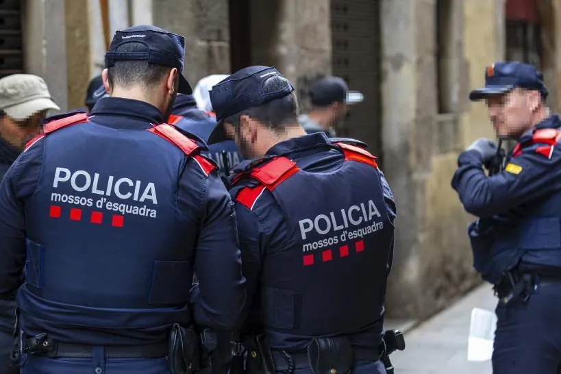 La cultura de la navaja se enquista en Barcelona: crecen un 38% los incidentes pese a los operativos especiales de la policía