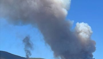 Desatado un grave incendio en Las Hurdes que evoluciona negativamente y fuera ahora de la capacidad de extinción