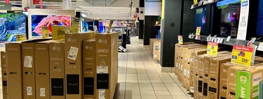Carrefour deja a precio de outlet esta enorme tele QLED de 98 pulgadas con Google TV