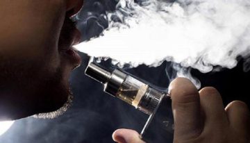 Un estudio apunta que las restricciones a los vapeadores con sabores reducen el vapeo pero aumentan el tabaquismo entre jóvenes en EEUU