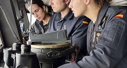 Sara García-Cubillana, la primera mujer oficial número 1 en la Escuela Naval: «No he tenido que hacer más o menos, aquí vamos todos por el mismo camino»