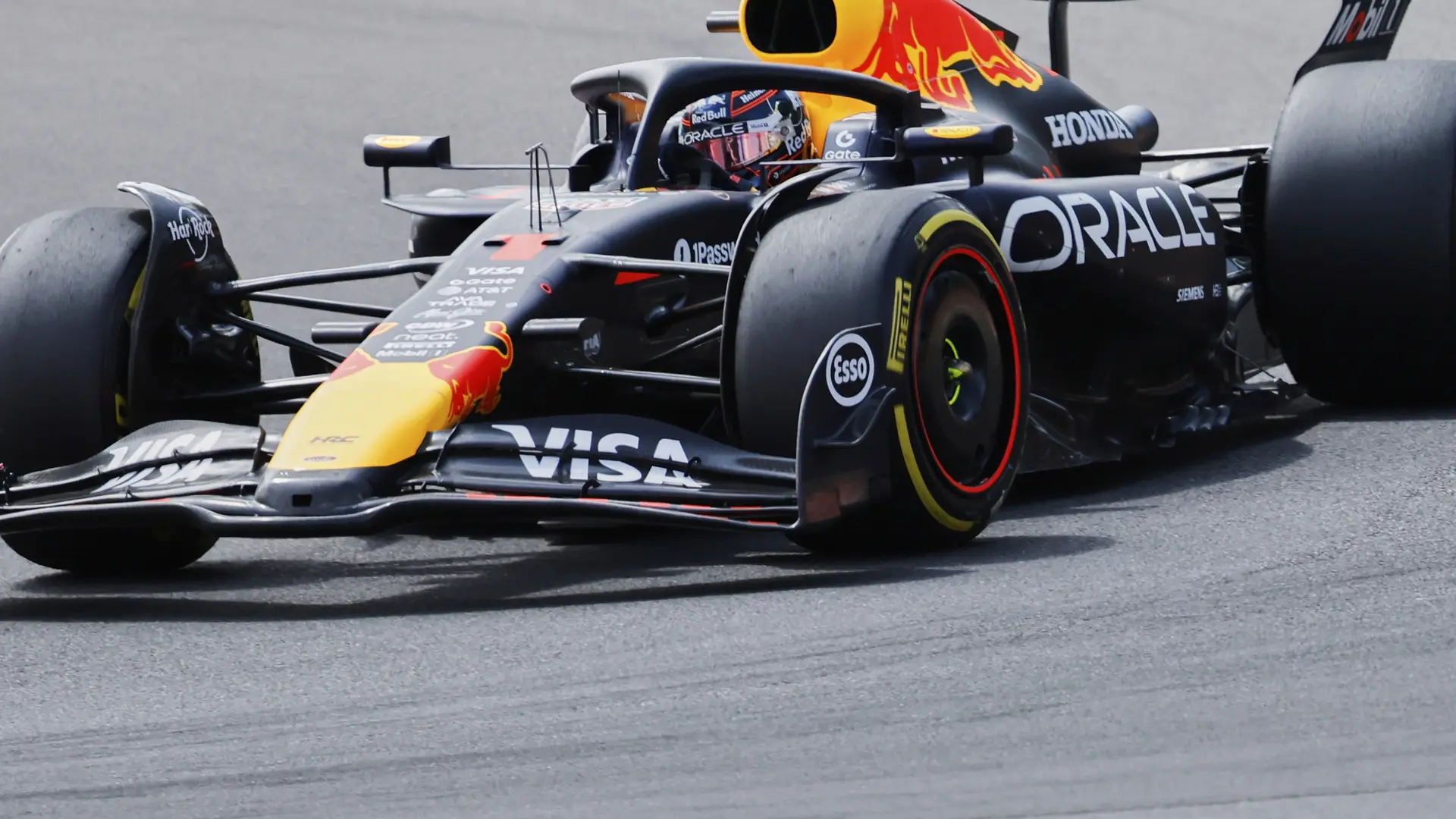 Max Verstappen gana a los McLaren la primera batalla del Gran Premio de Bélgica
