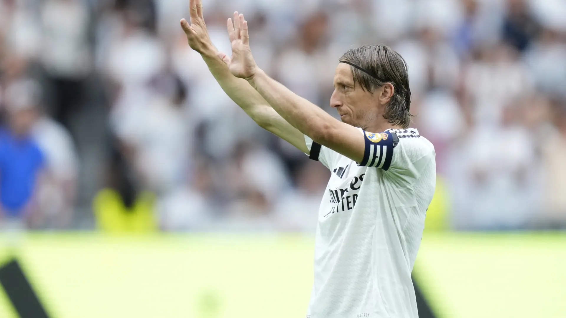 Luka Modric ya es oficialmente jugador del Milan: "Estoy muy contento por iniciar un nuevo capítulo en mi carrera"