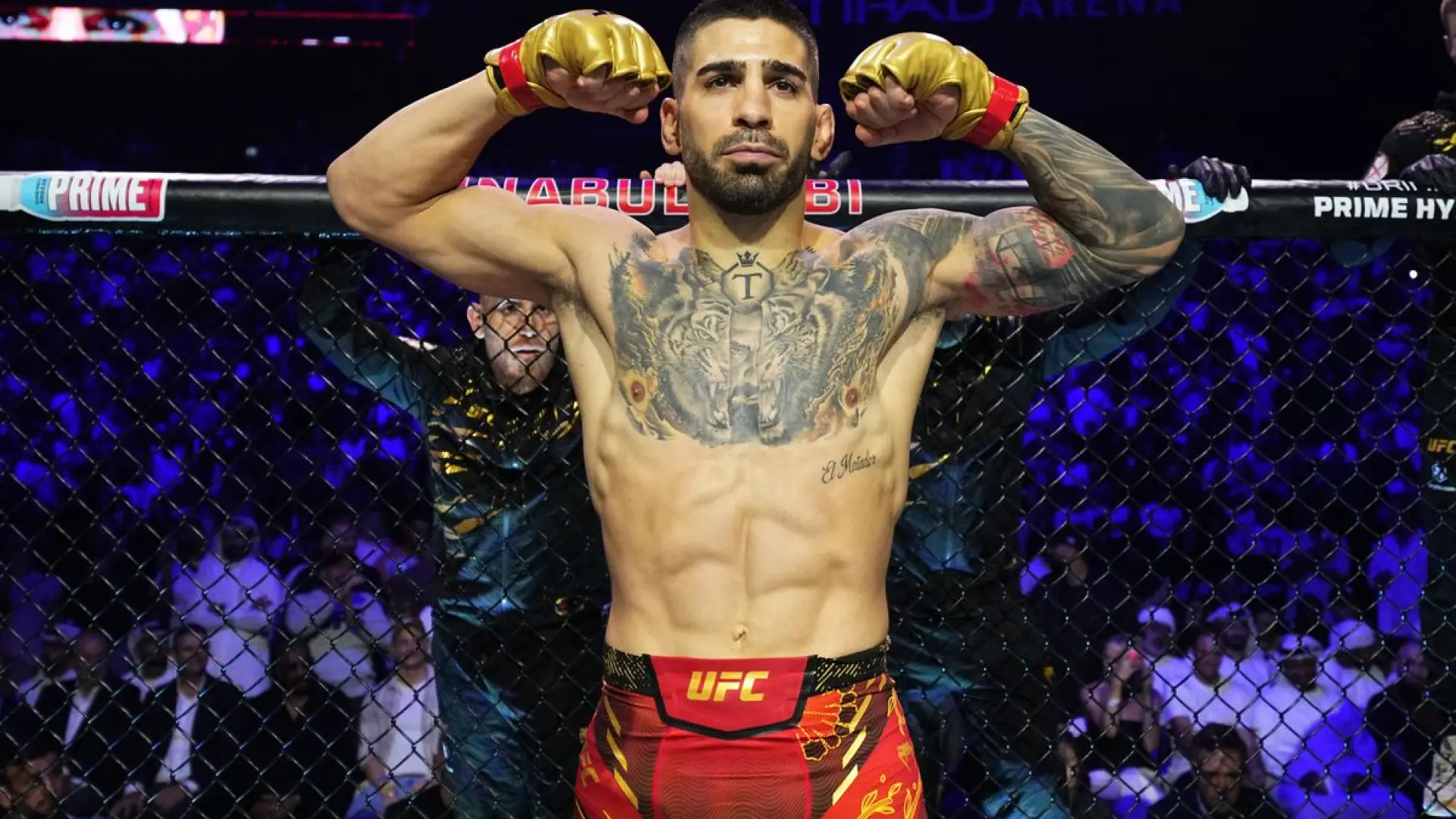 El peligro de retar a un luchador de MMA de superélite: Topuria deja KO a tres 'youtubers'