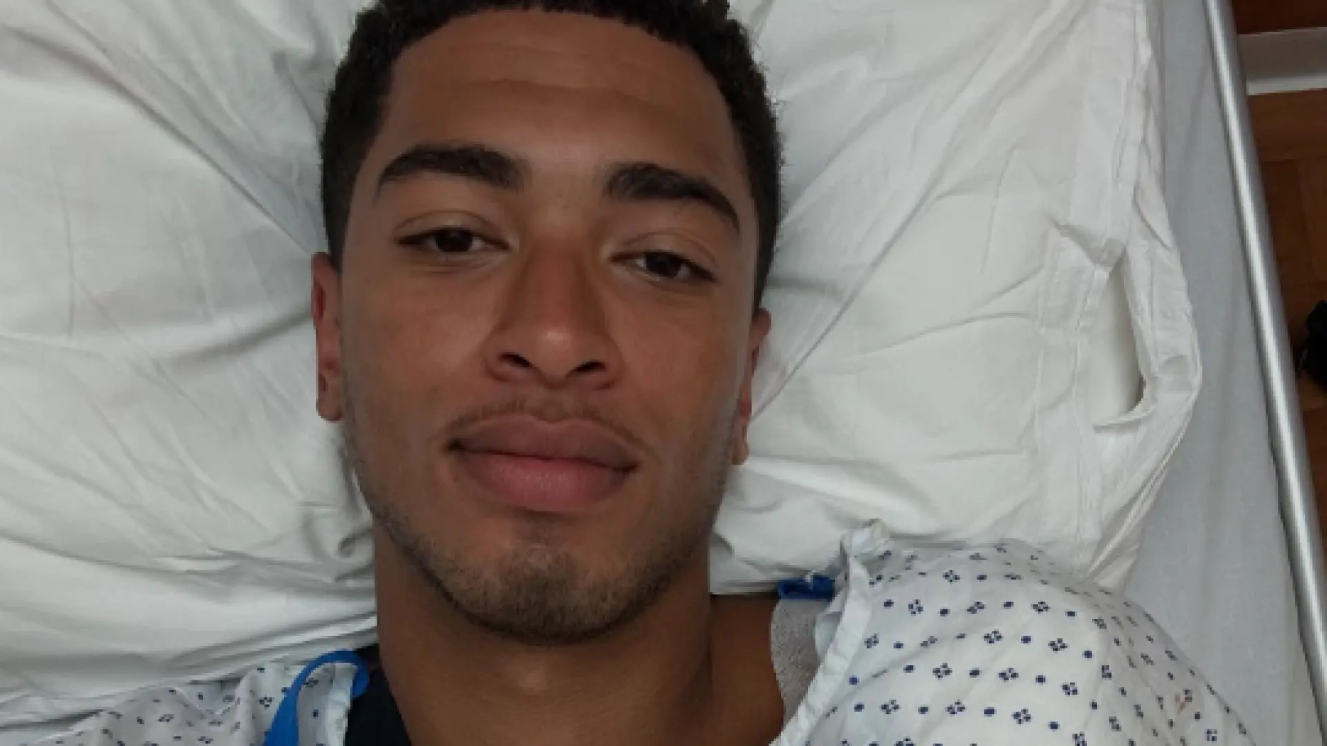 Jude Bellingham comparte su primera foto tras ser operado del hombro: "Nos vemos pronto"