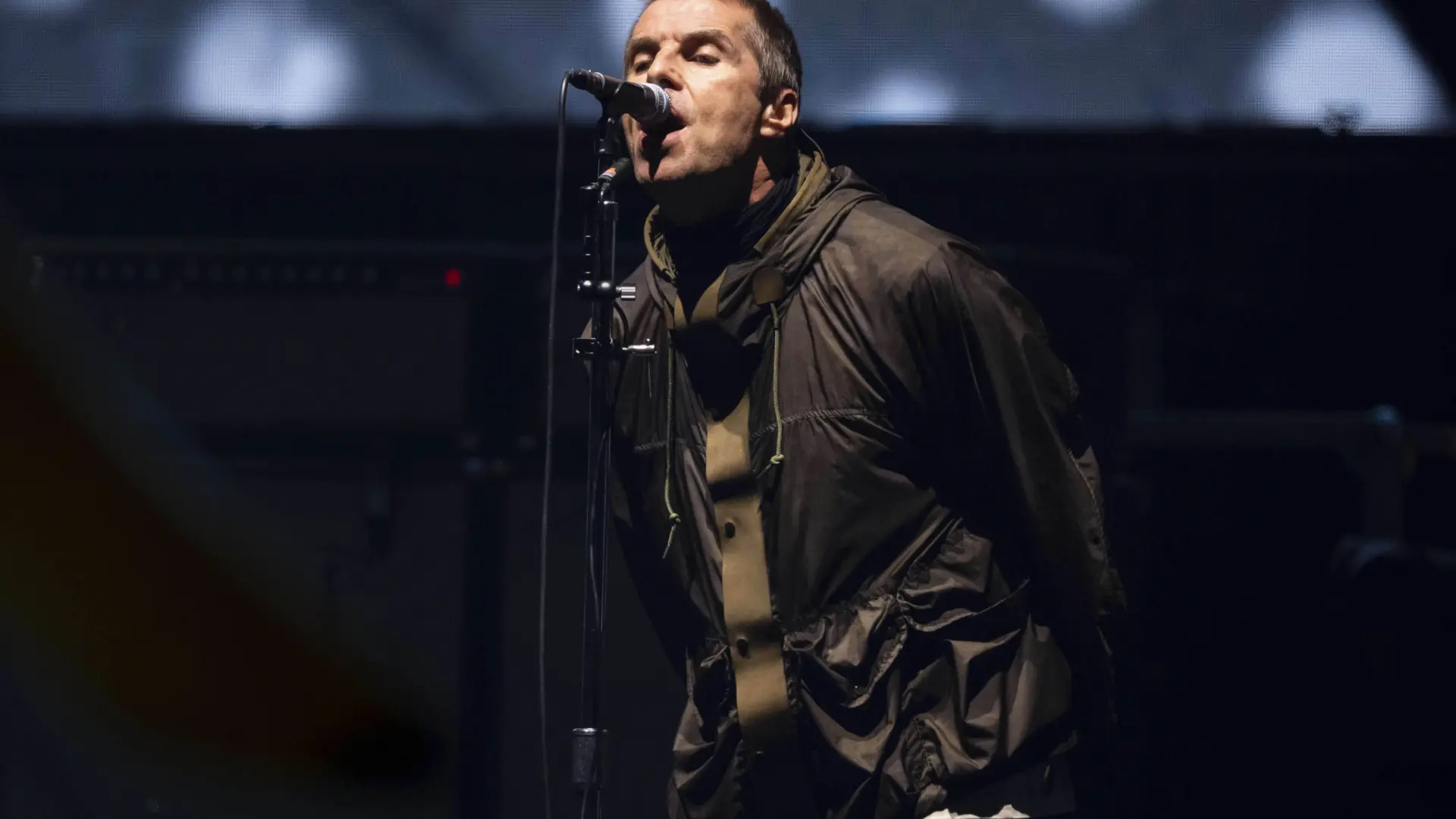 Liam Gallagher, abucheado por el público por dedicar una canción a Pep Guardiola: "El mejor entrenador de todos los tiempos"