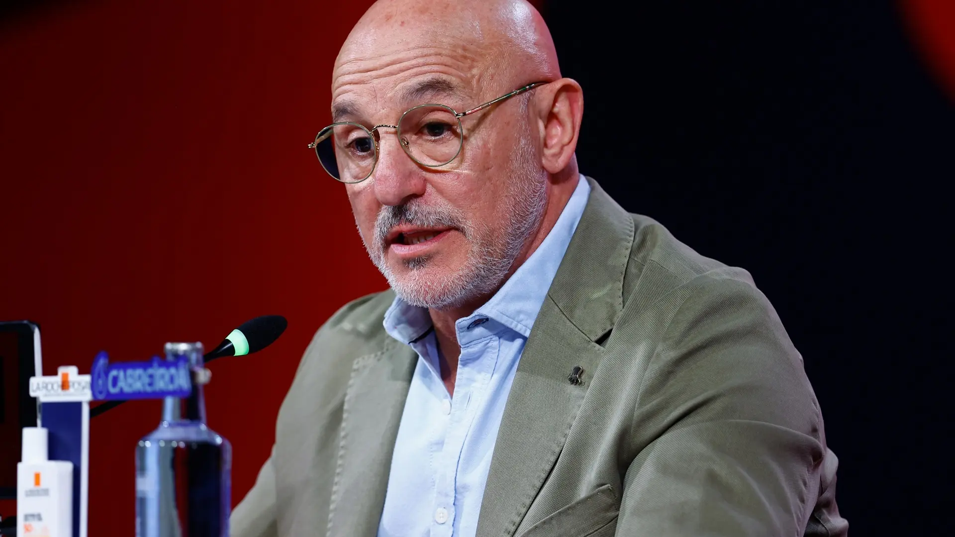 Luis de la Fuente, sobre Gonzalo García: "Como dicen en mi pueblo, hay que hacer algo de mili"