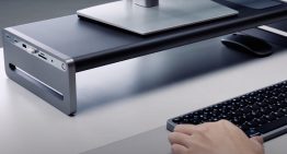 Si utilizas un Mac en casa, este accesorio te puede interesar: un soporte hub que eleva el ordenador o monitor y añade puertos