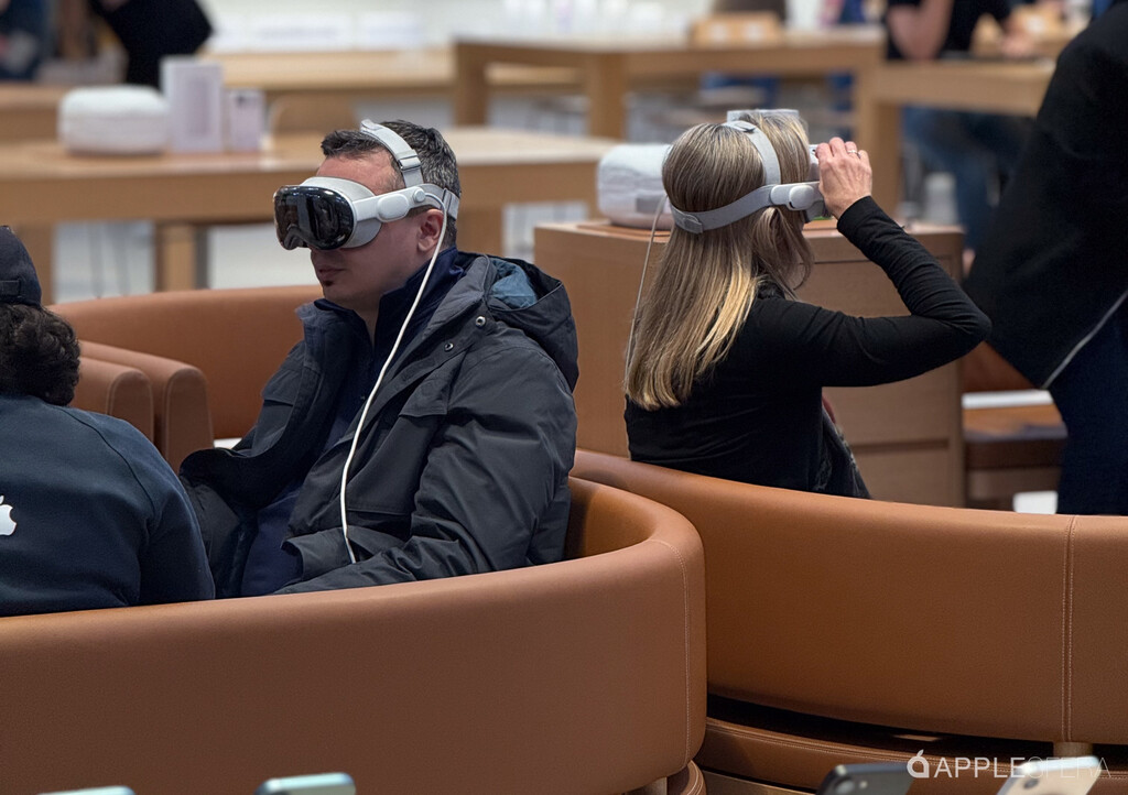 Apple Vision Pro da el primer paso hacia el futuro este mismo año, según Gurman. Así podría ser su gran evolución con el chip M5 y su siguiente generación