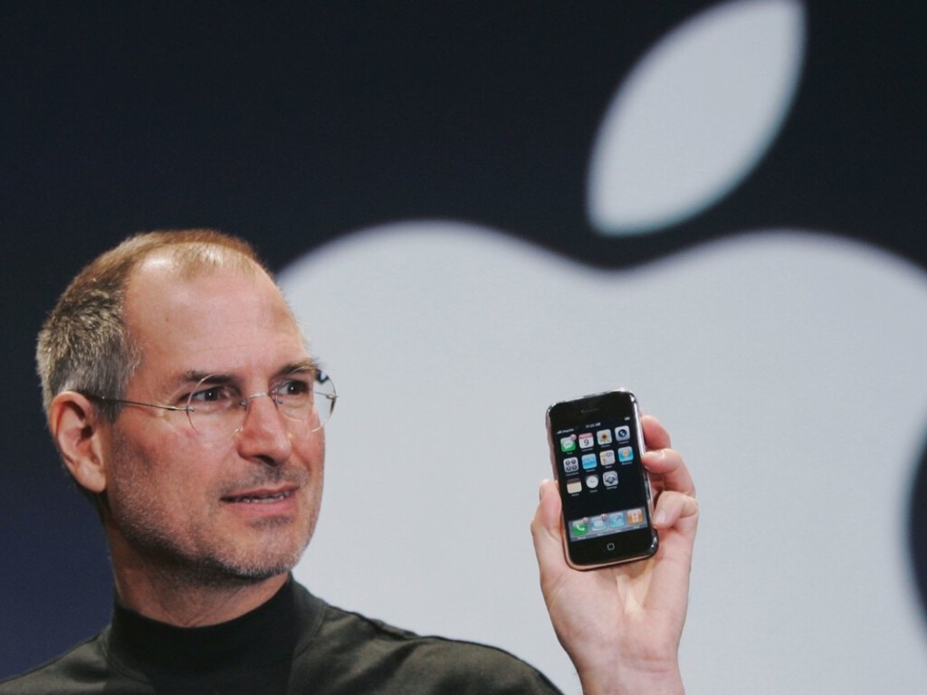 El gran secreto detrás de la presentación del primer iPhone en 2007. Todo era un drama, pero Steve Jobs hizo su magia  