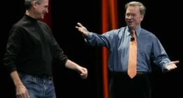 Steve Jobs compartió durante años mesa y secretos con el CEO de Google. La relación terminó con una amenaza de «guerra termonuclear»