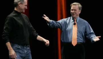 Steve Jobs compartió durante años mesa y secretos con el CEO de Google. La relación terminó con una amenaza de «guerra termonuclear»