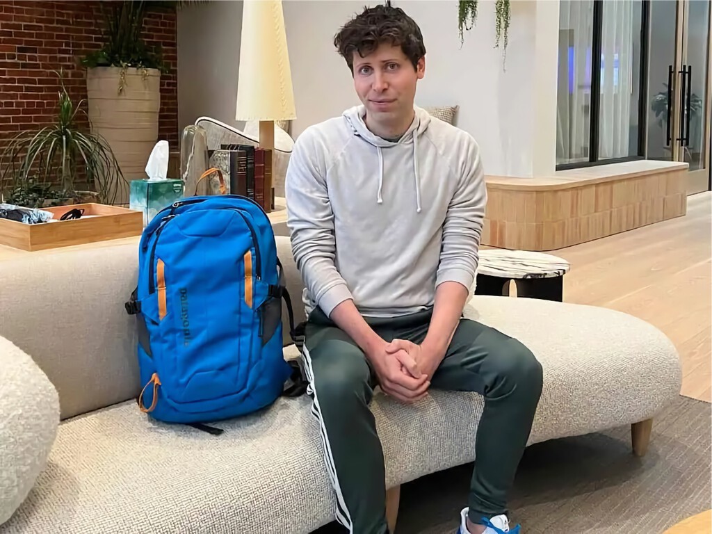 Así es la "mochila nuclear" del creador de ChatGPT: un supuesto MacBook capaz de apagar la IA en caso de apocalipsis 