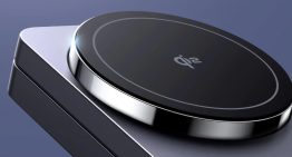 Ugreen tiene esta base de carga que es perfecta para viajar: se pliega y funciona con iPhone y AirPods