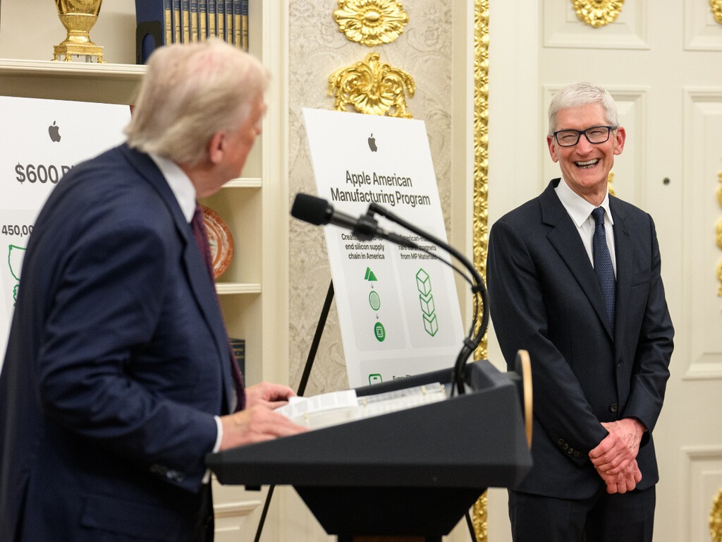 Apple consigue un respiro de última hora para la producción del iPhone 17. El problema es la letra pequeña que Trump ha dejado en el acuerdo 