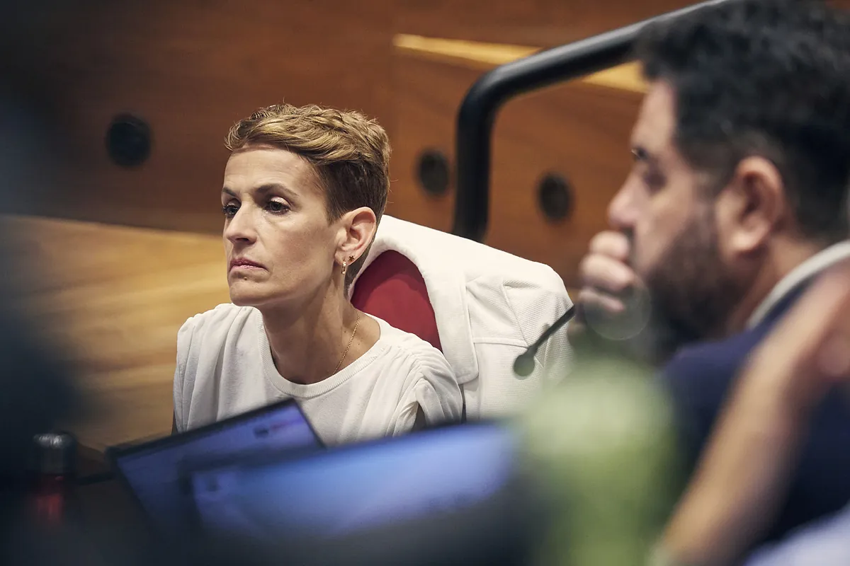 Bildu salva a Chivite de acudir a la comisión de investigación en Navarra por los contratos de Cerdán: los abertzales secundan al gobierno de PSN y Geroa Bai