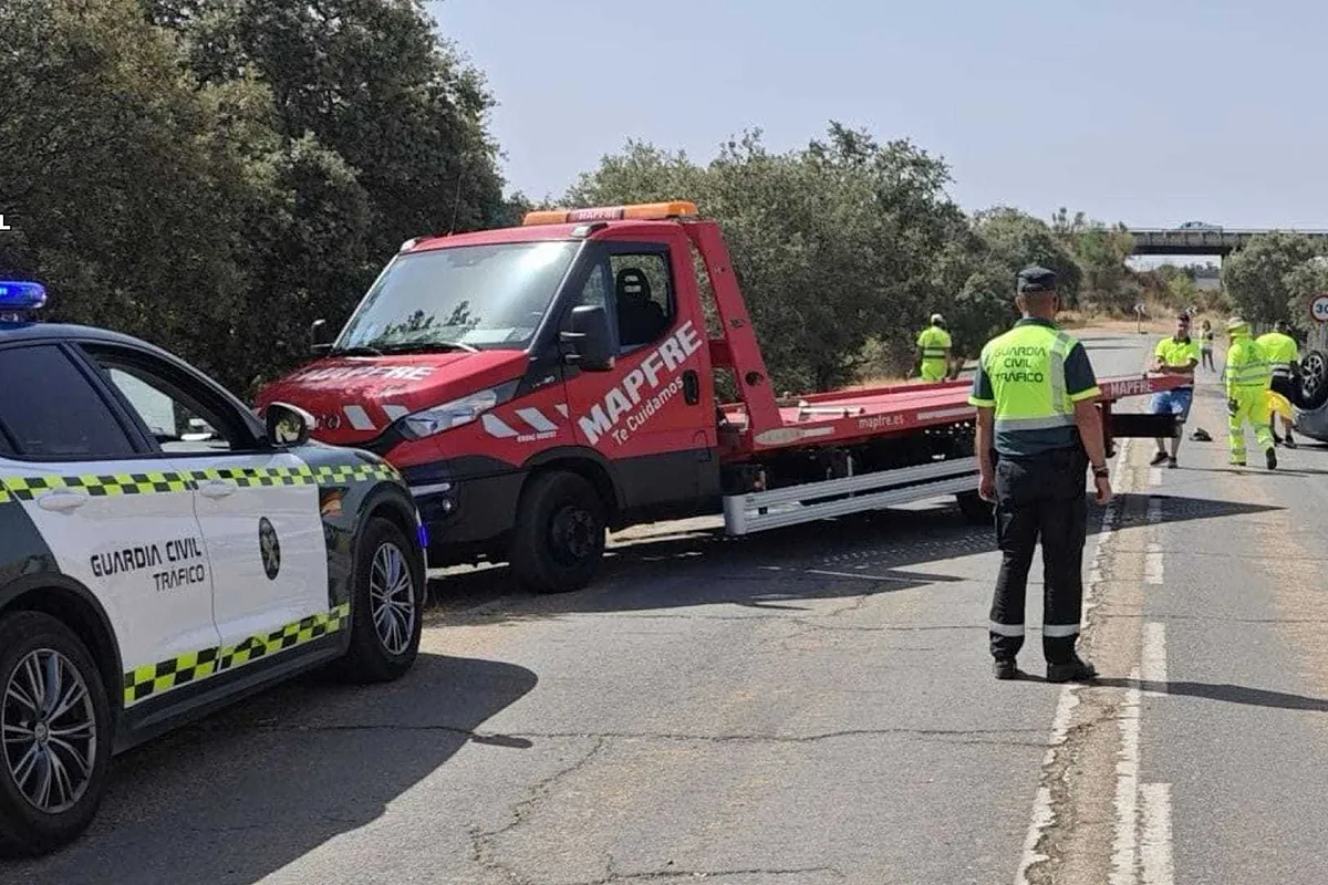Muere una niña de 10 años en un accidente de tráfico en la A-5 a la altura de Villamesías (Cáceres)
