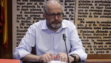 El gólgota de los denunciantes de corrupción: «Te conviertes en un cadáver con uniforme»