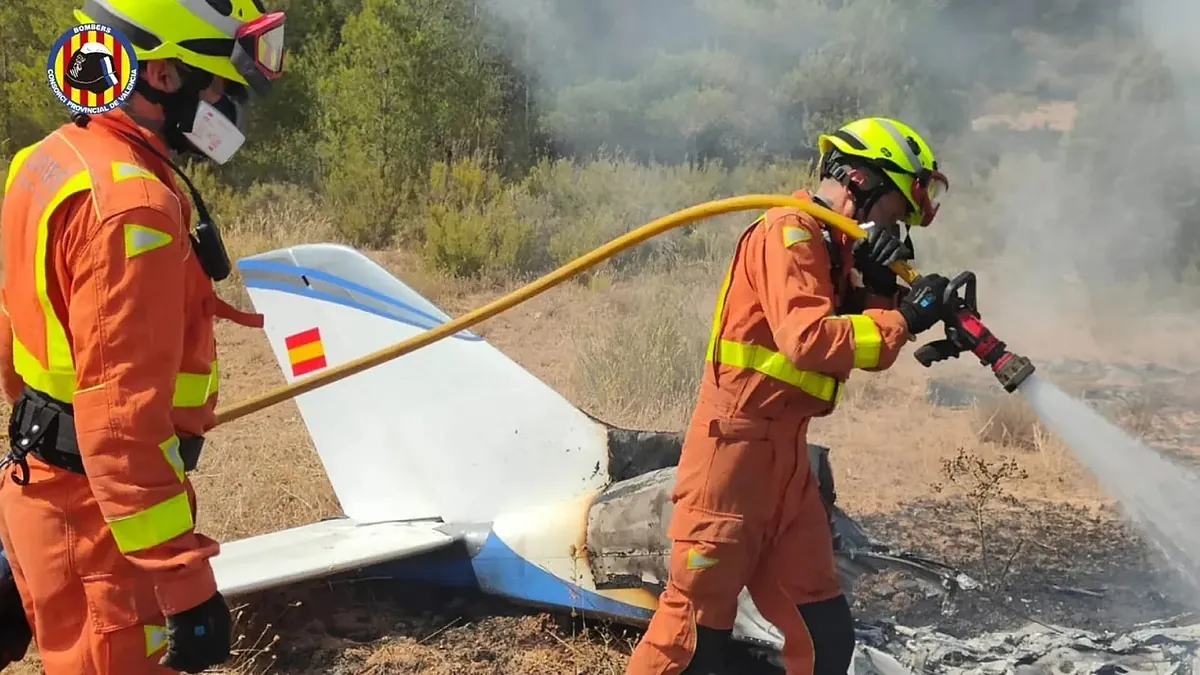 Dos personas mueren en un accidente de avioneta en la zona del Pontón de Requena (Valencia)
