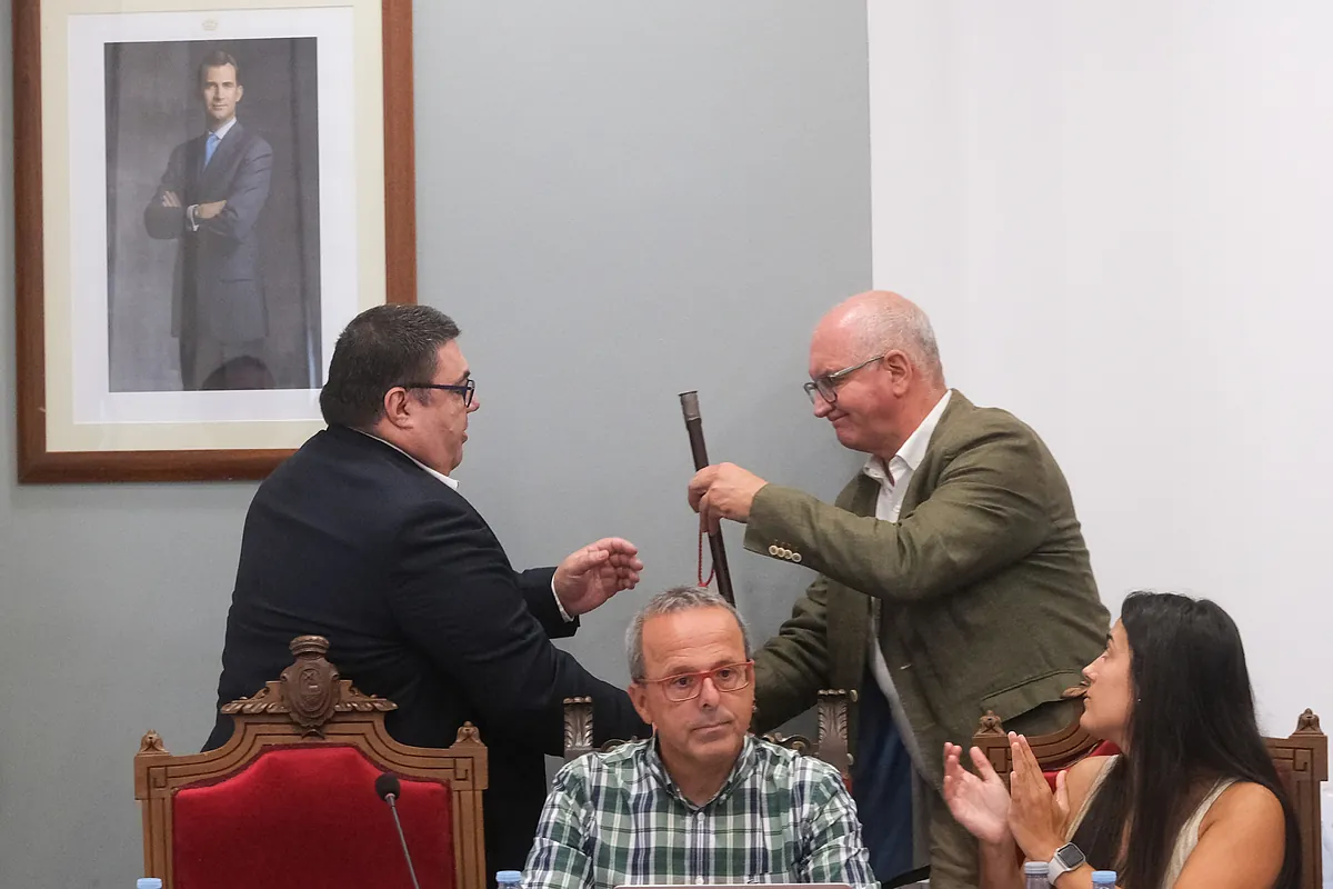 Cuatro mociones de censura en un mes en Galicia tras el aval del Constitucional al voto tránsfuga