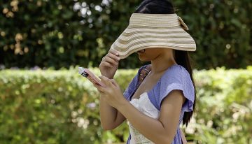 La ola de calor, con hasta 44 grados, afronta uno de sus días más duros con avisos rojos en Sevilla, Valencia y Tarragona