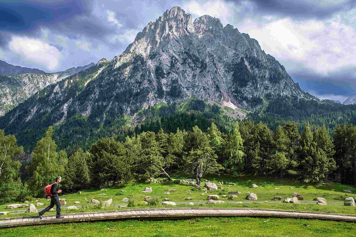 Muere un senderista español de 67 años al sufrir una caída en los Pirineos franceses