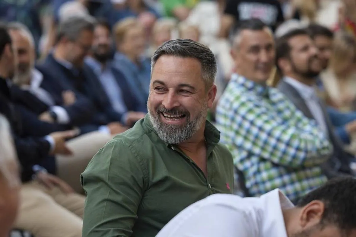 Abascal pide hundir el «barco de negreros» de Open Arms atracado en Tenerife