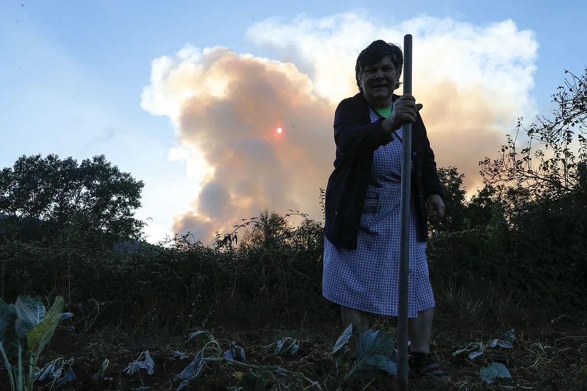 Galicia dará ayudas de 66.000 a 132.000 euros para el medio centenar de viviendas dañadas por los incendios, hasta «nueve veces más que el Gobierno»