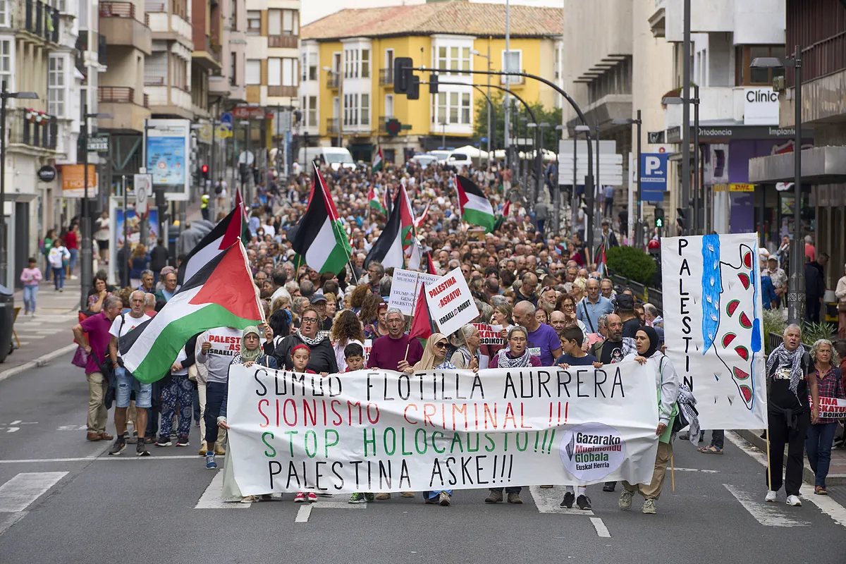 Albares afirma que España desplegará protección diplomática a la nueva flotilla que parte este domingo con ayuda para Gaza desde Barcelona
