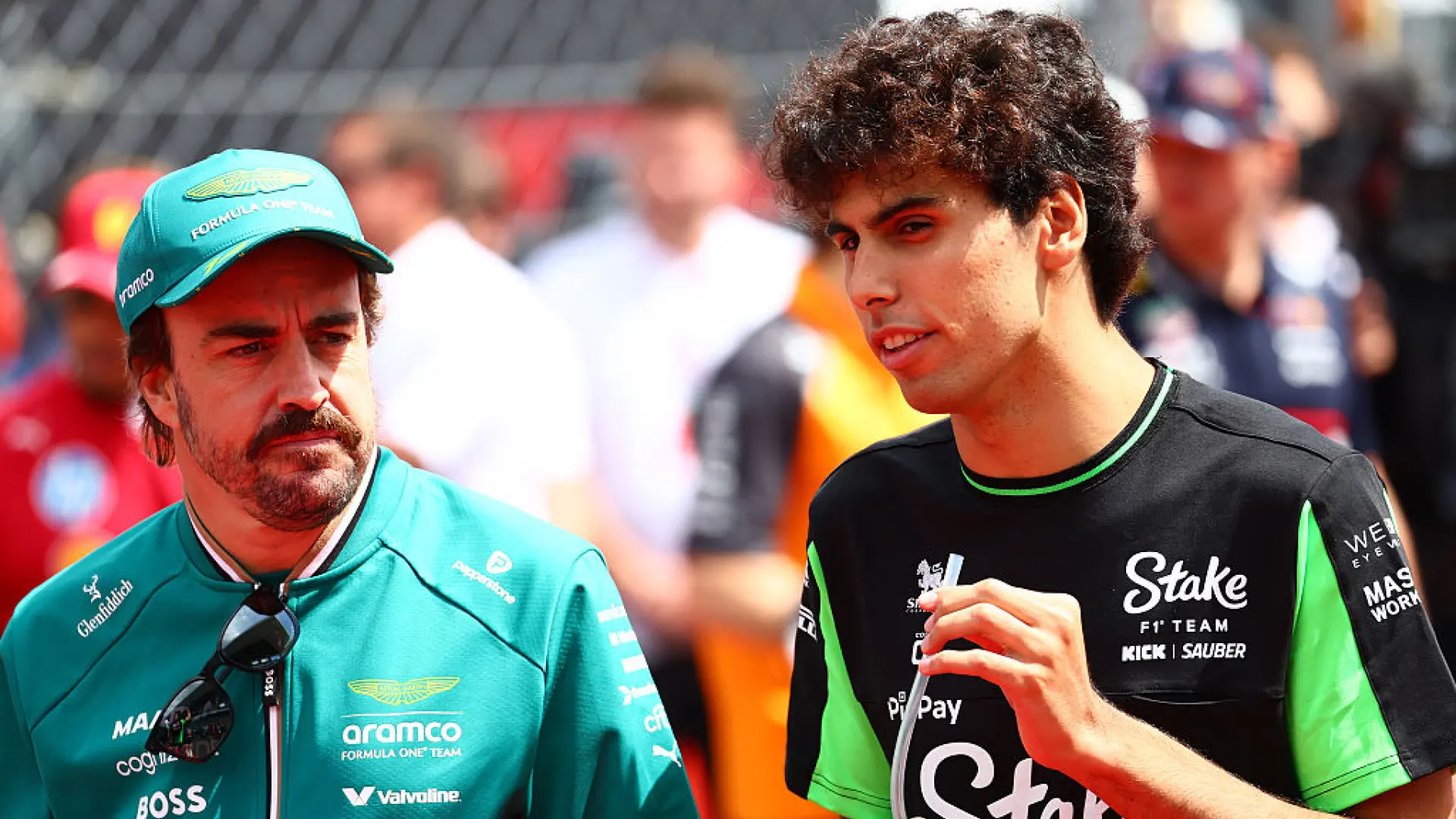 El halago de Fernando Alonso a Bortoleto tras su carrerón en Hungría: «Si fuera inglés y queda sexto con el Sauber…»