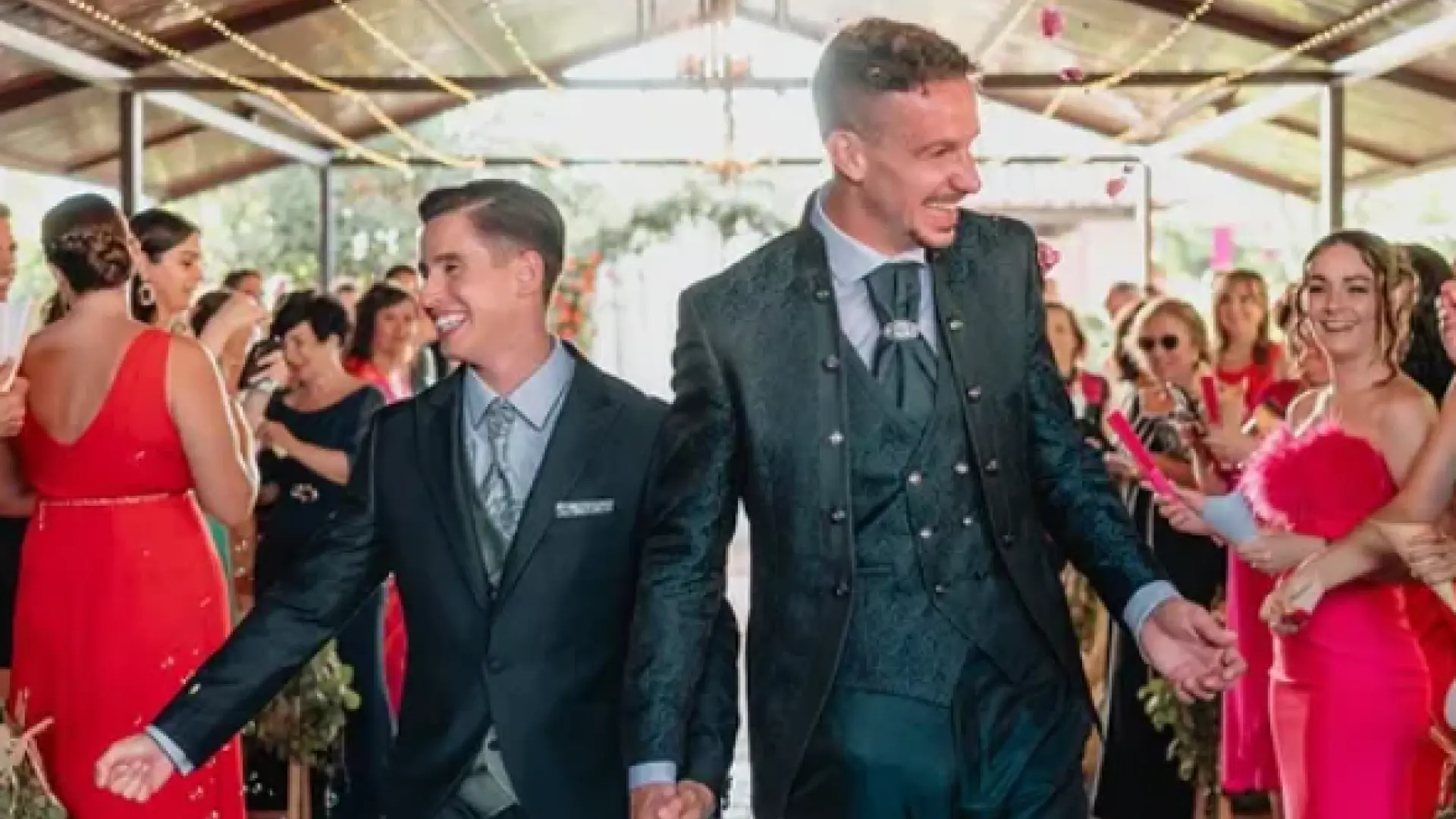 El portero Alberto Lejárraga se casa con su novio y protagoniza la primera boda gay del fútbol español