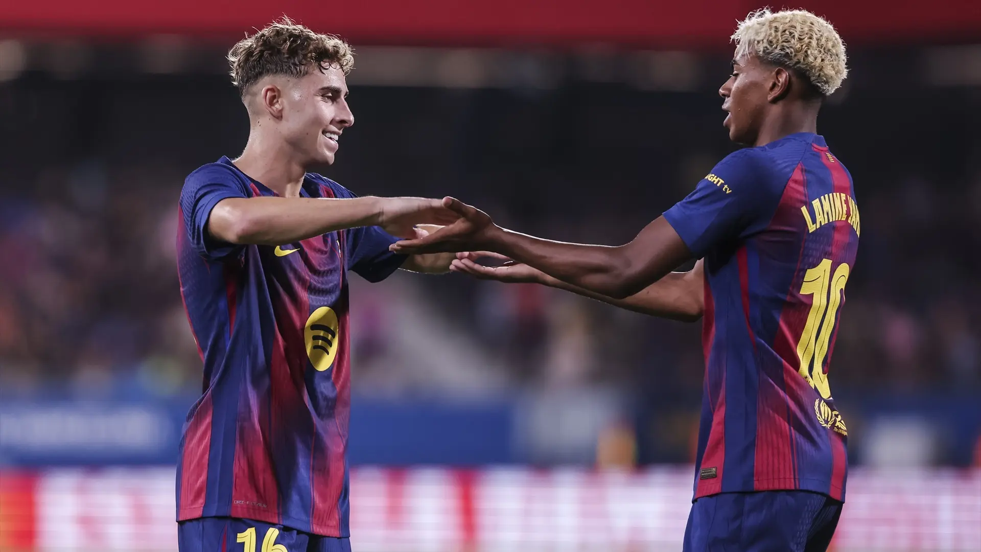 El Barça le endosa una 'manita' al Como para recuperar el Gamper