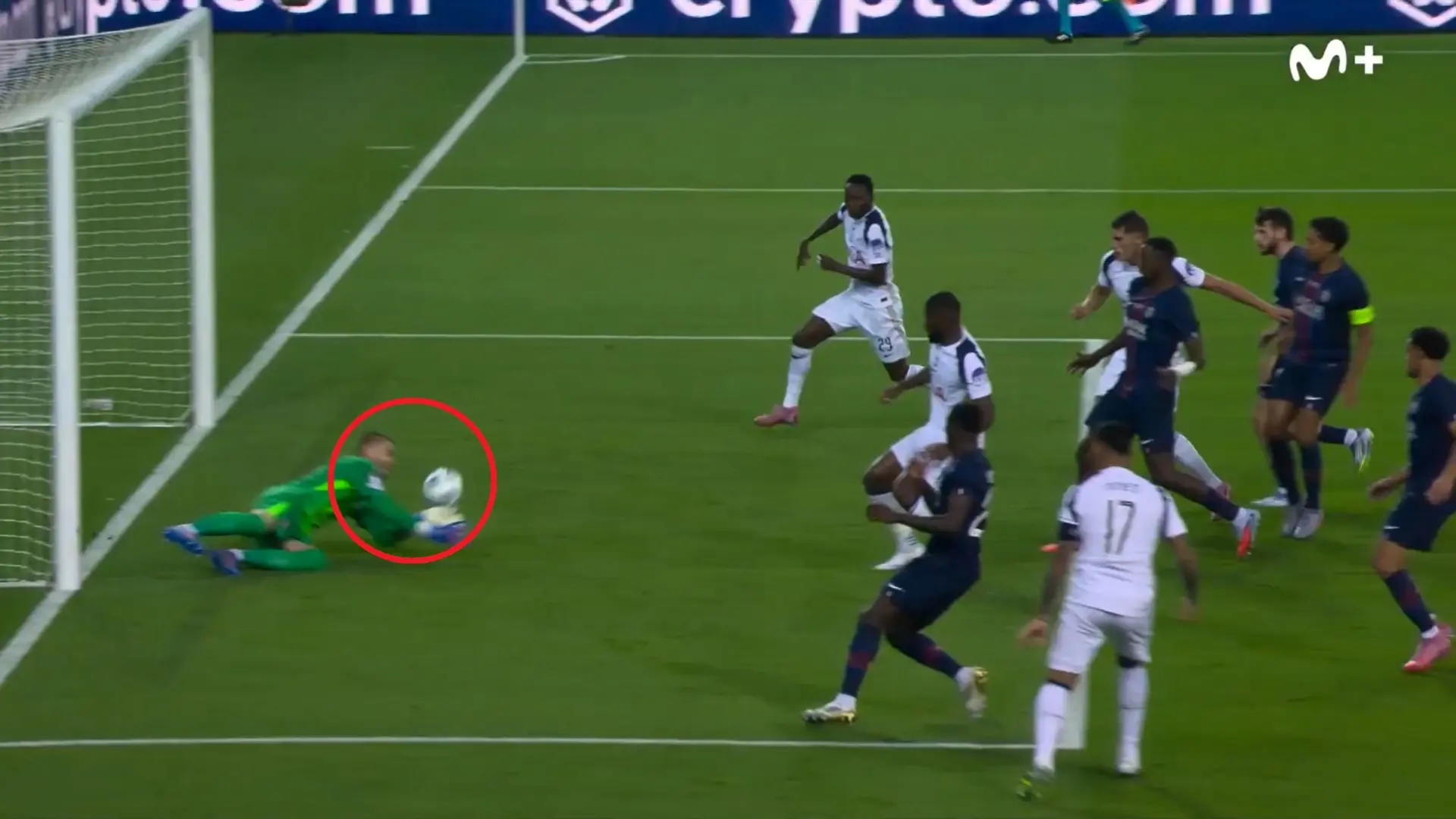 Chevalier se reivindica para hacer olvidar a Gianluigi Donnarumma: de un error claro a darle vida al PSG en los penaltis
