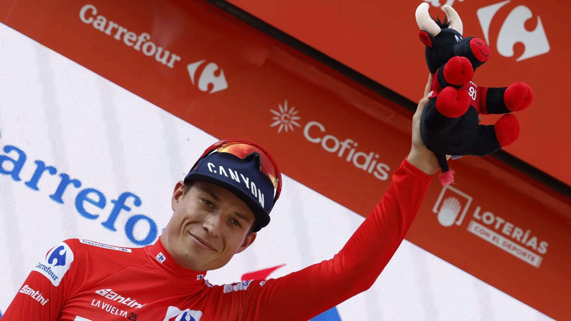 Philipsen gana la primera etapa de la Vuelta a España y estrena el maillot rojo en Italia
