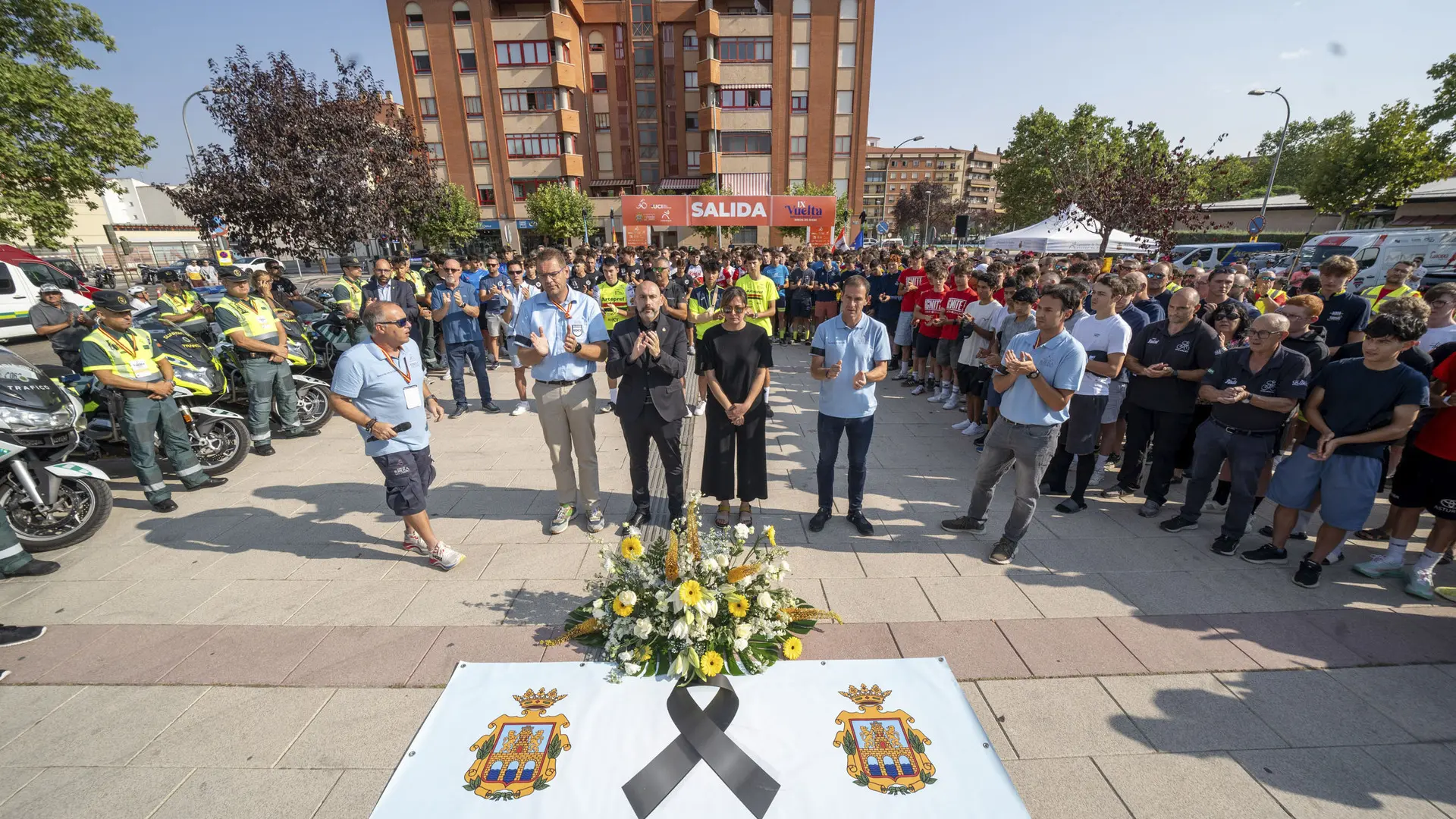 El emotivo homenaje a Iván Meléndez, el ciclista de 17 años fallecido en la Vuelta Junior a la Ribera del Duero
