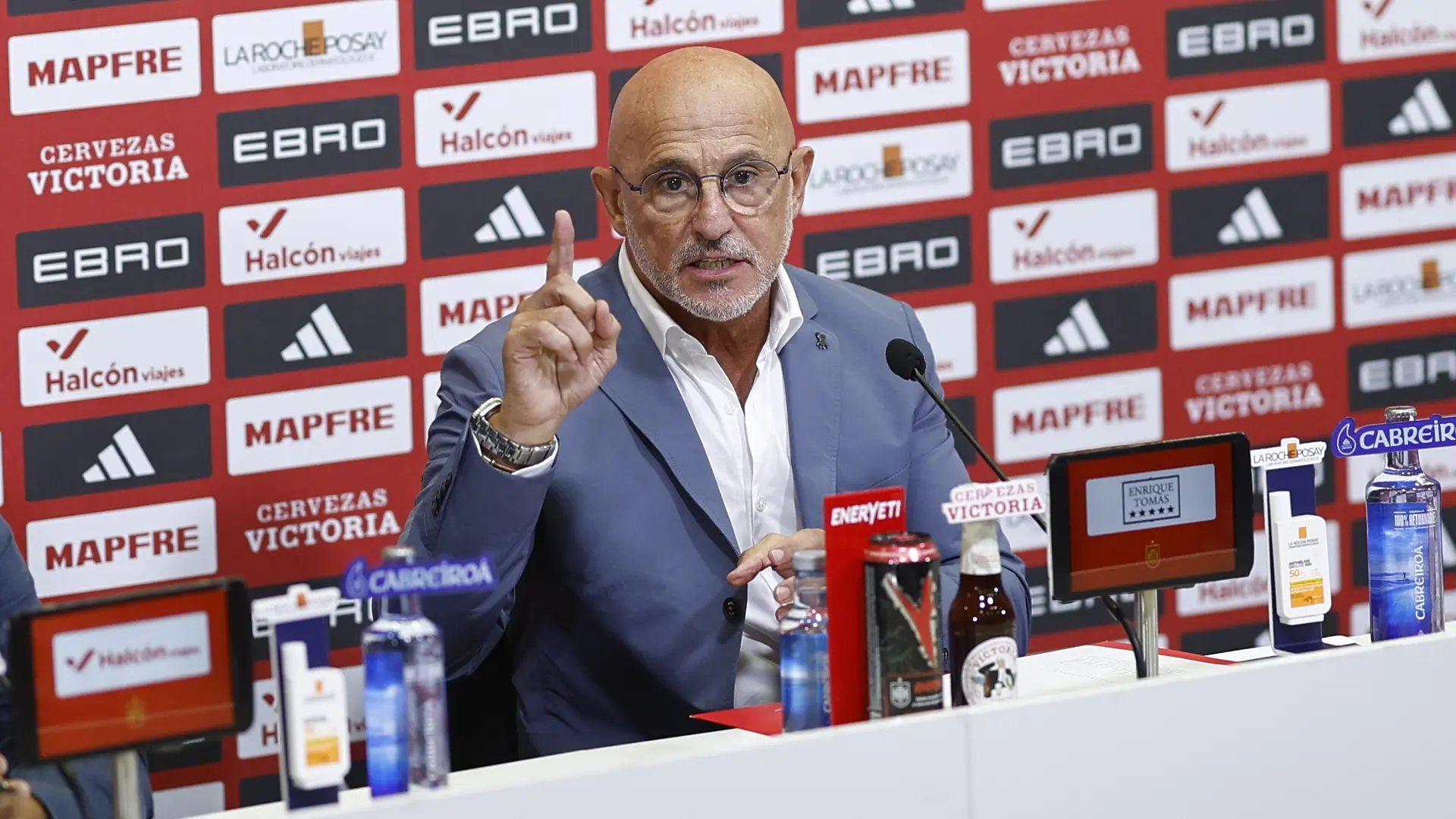 Luis de la Fuente: «No siento presión por Joan García ni por nadie»