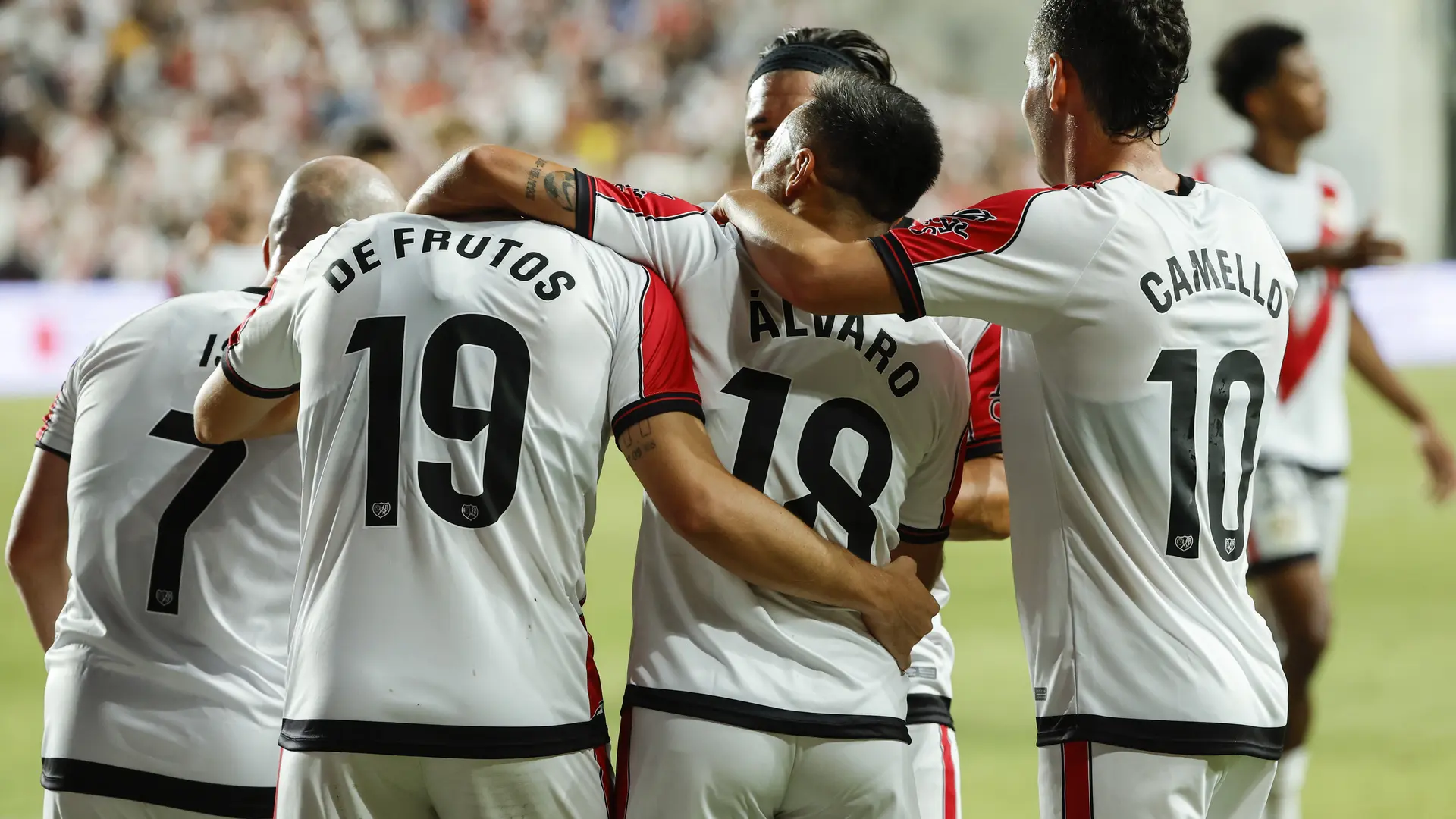 El Rayo Vallecano se enfrentará al Lech Poznan y el Slovan Bratislava en la Conference League