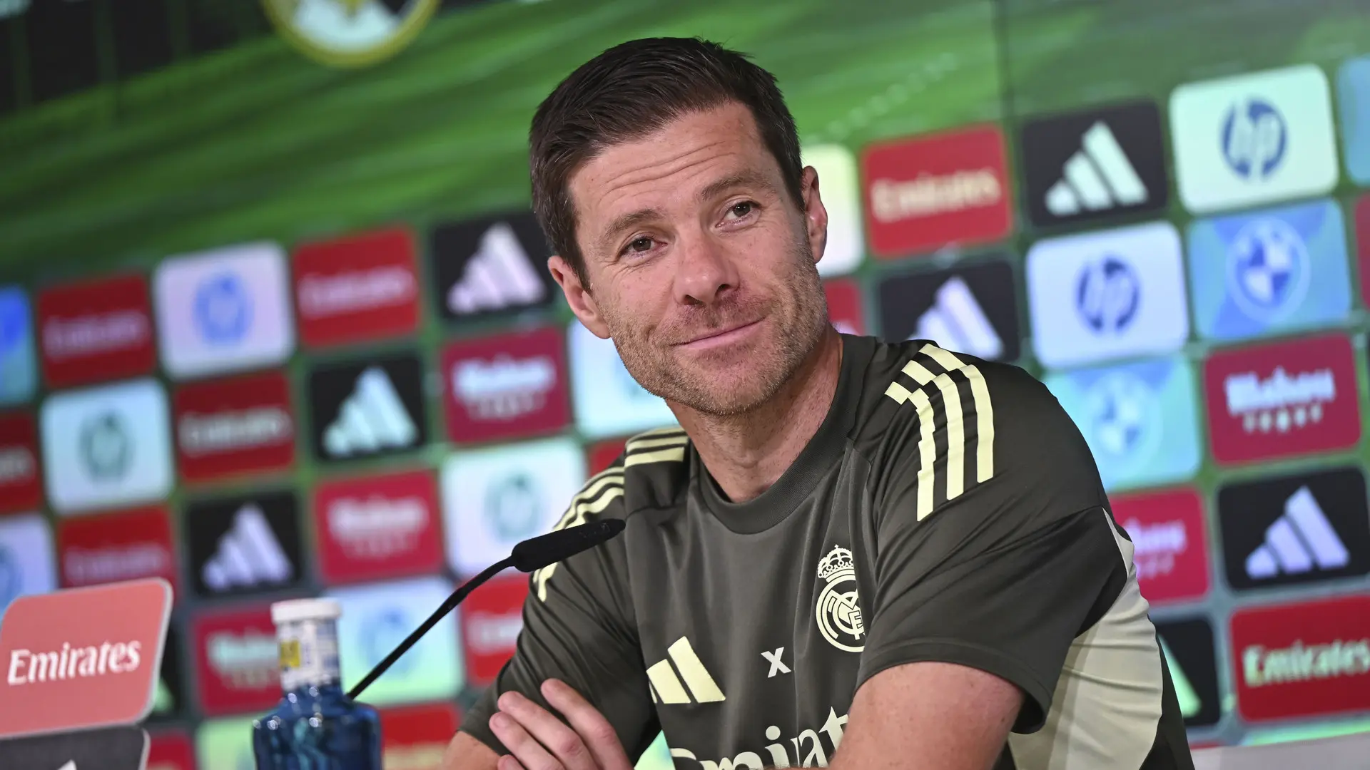Xabi Alonso despeja el futuro de Ceballos: «Hablé el otro día con él, se queda»